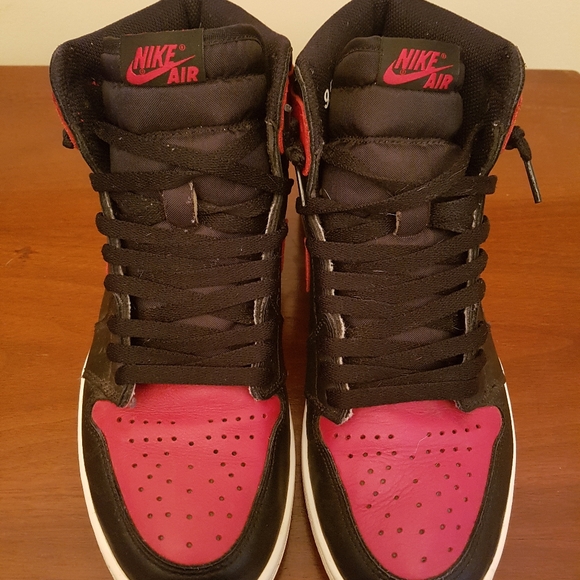 AIR JORDAN 1 "BANNED" - Picture 4 of 8